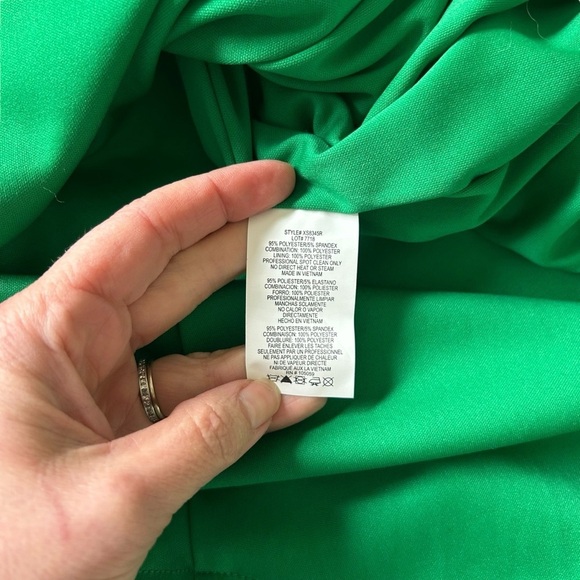 Xscape emerald green sleeveless full maxi length dress size 8 illusion neckline - Picture 7 of 11